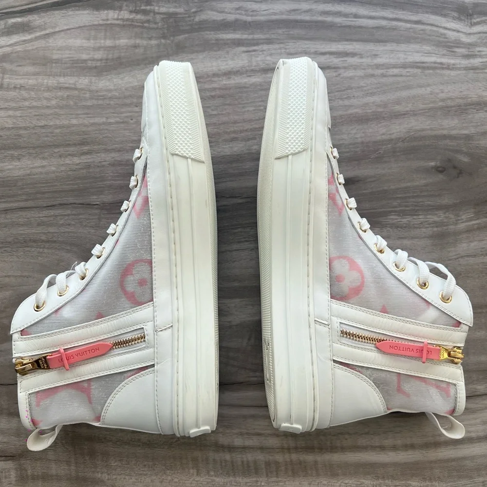 Louis Vuitton Stellar Monogram Sneaker Size 8.5 (EU 39) Womens - Picture 3 of 9